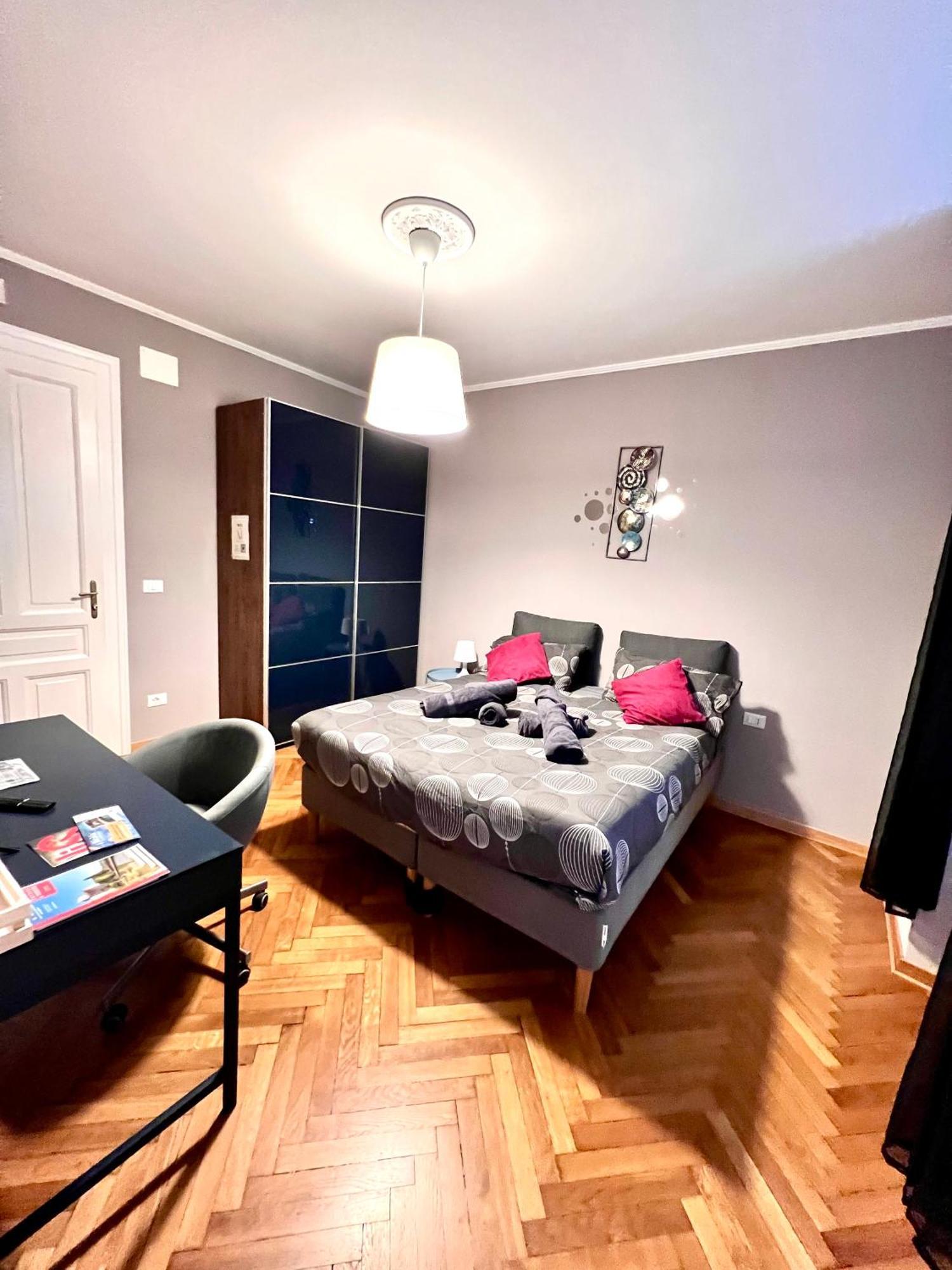 Residence Montanelli Трієст Екстер'єр фото